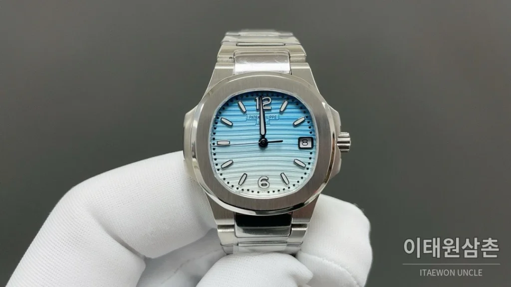 파텍필립 노틸러스 쿼츠 32mm (2)