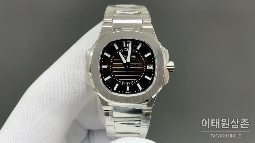 파텍필립 노utilus 쿼츠 32mm 자개 다이얼