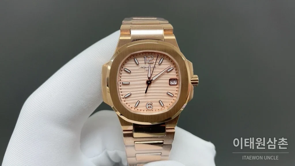 파텍필립 노틸러스 쿼츠 32mm 자개 다이얼