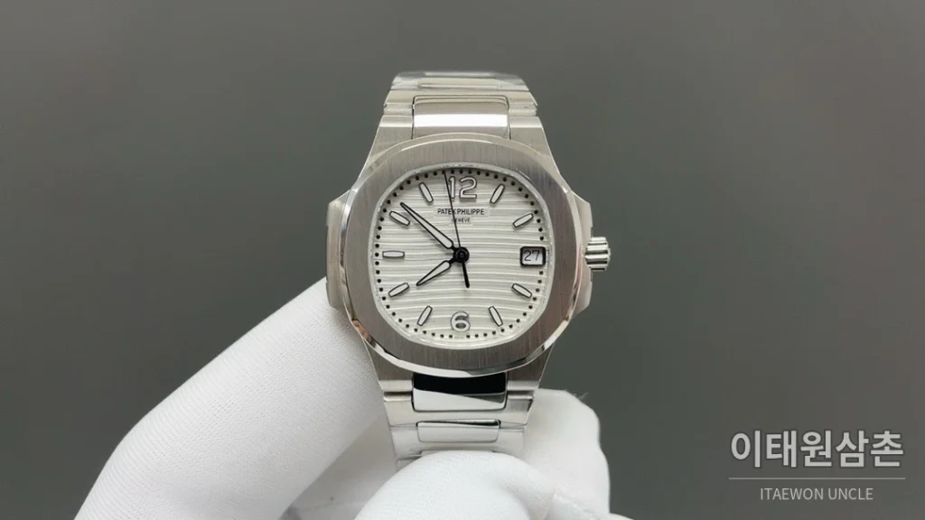 파텍필립 노틸러스 쿼츠 32mm