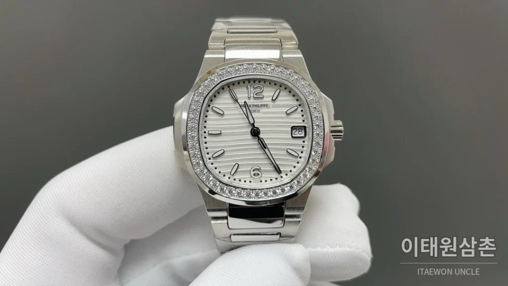 파텍필립 노utilus 쿼츠 32mm 핑크 다이얼