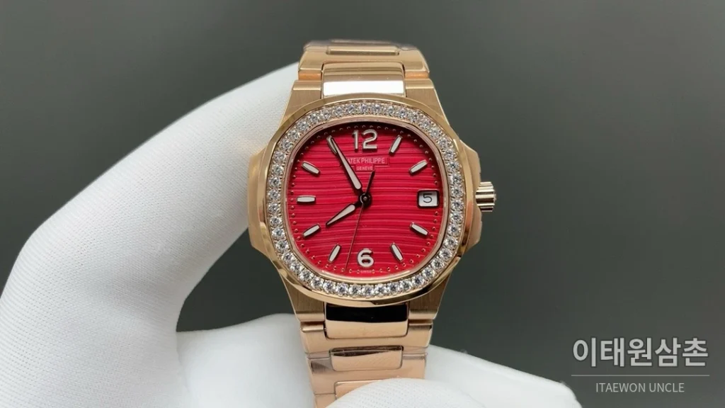 파텍필립 노틸러스 쿼츠 32mm 아이스블루 다이얼
