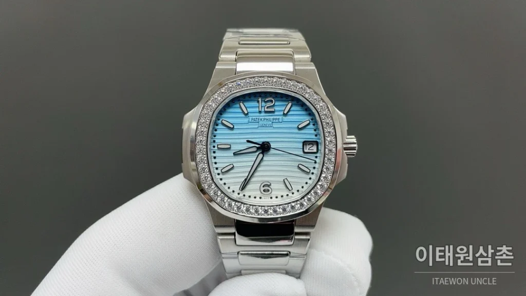 파텍필립 노틸러스 쿼츠 32mm 그린 다이얼
