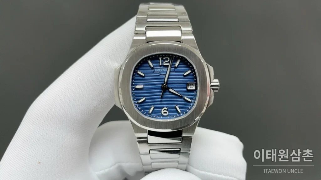 파텍필립 노utilus 쿼츠 32mm 자개 다이얼