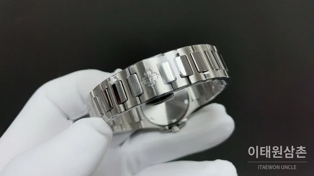 파텍필립 노틸러스 쿼츠 32mm 그린 다이얼