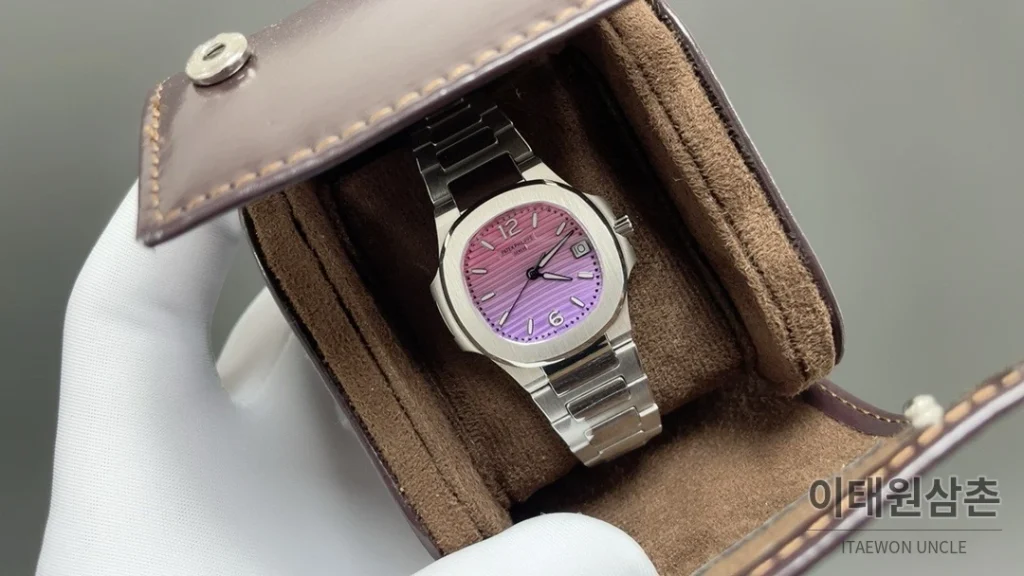 파텍필립 노틸러스 쿼츠 32mm (2)