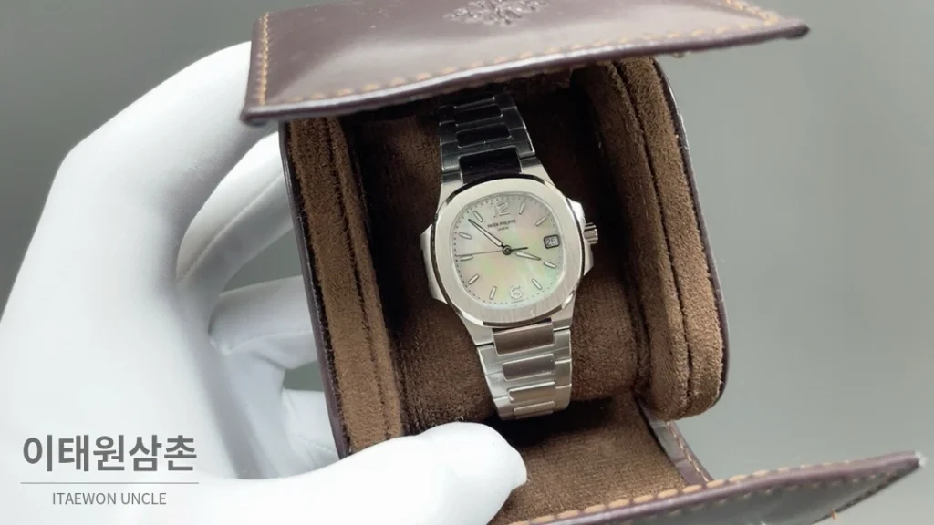 파텍필립 노utilus 쿼츠 32mm 자개 다이얼