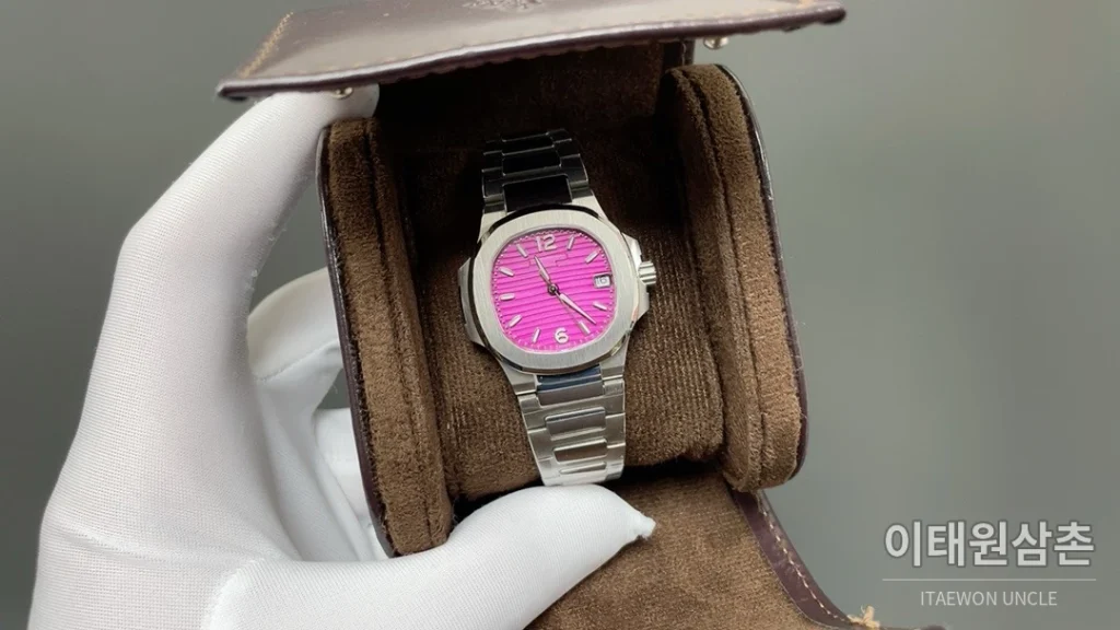 파텍필립 노틸러스 쿼츠 32mm