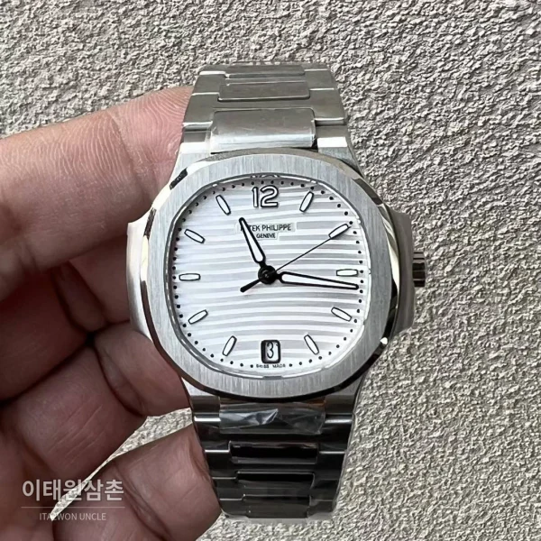 파텍필립 노틸러스 스틸 블루다이얼 오토매틱 35.2mm 7118 스틸 브레이슬릿 (2)