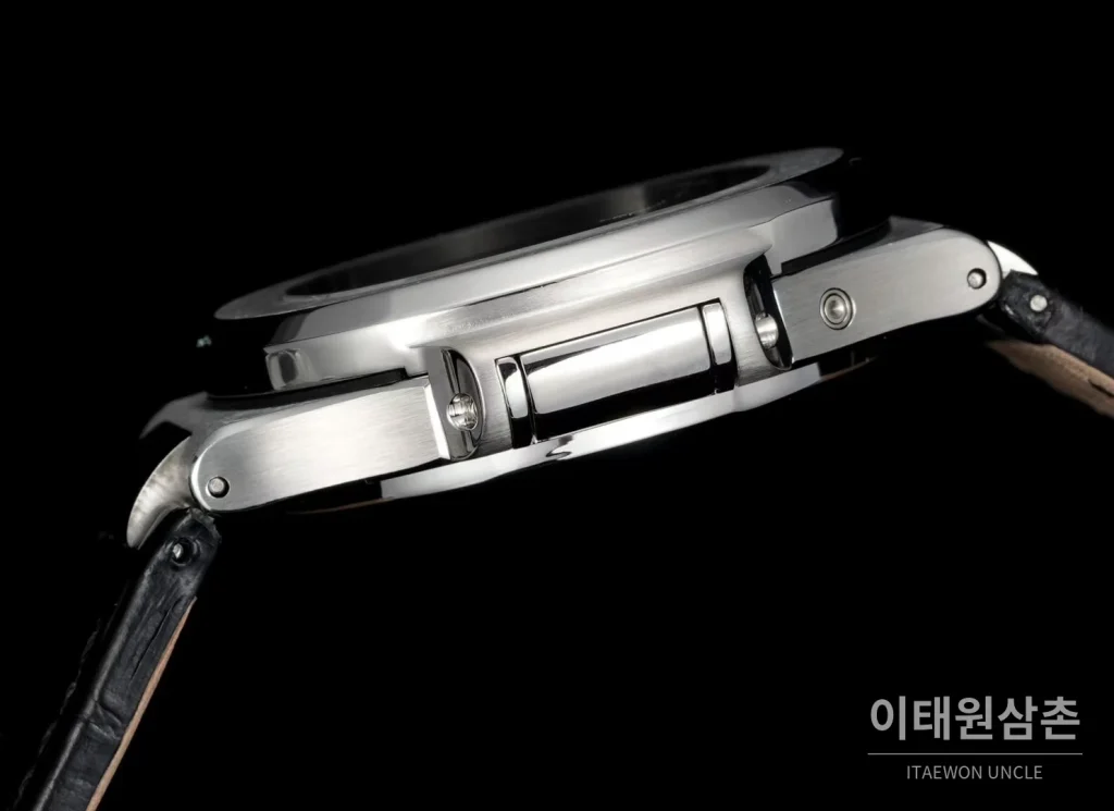 파텍필립 노틸러스 스틸 블루다이얼 크로노그래프 오토매틱 40.5mm 5980 (2)