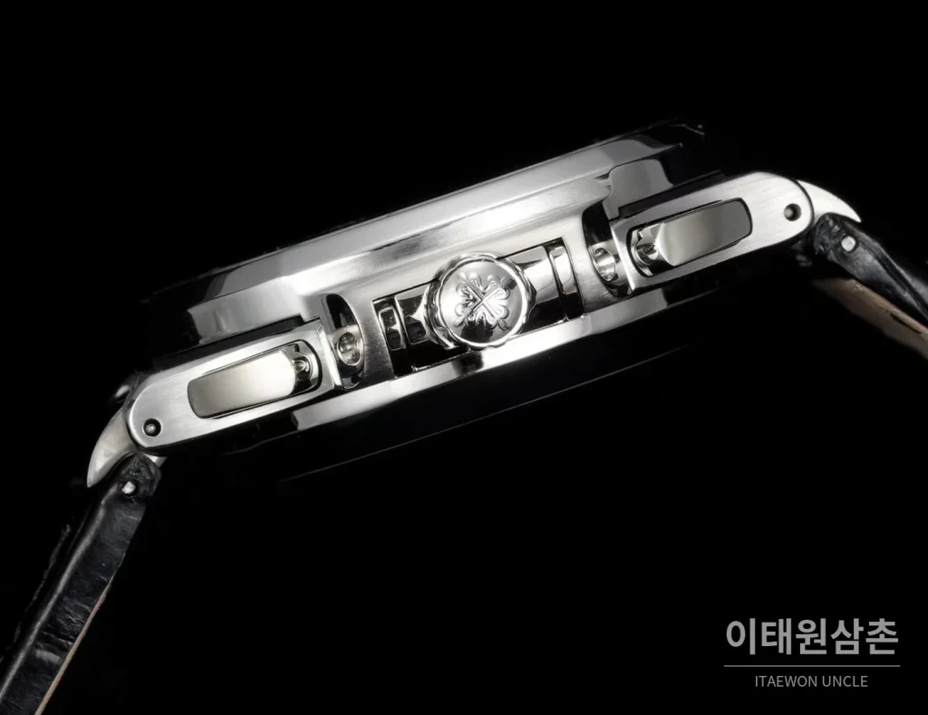 파텍필립 노틸러스 스틸 블루다이얼 크로노그래프 오토매틱 40.5mm 5980