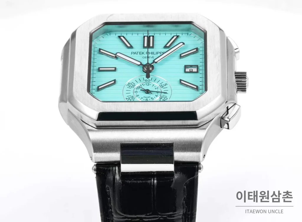 파텍필립 노틸러스 스틸 크로노그래프 오토매틱 44mm 5980/1A-014 아이스블루 다이얼 블랙 가죽 스트랩