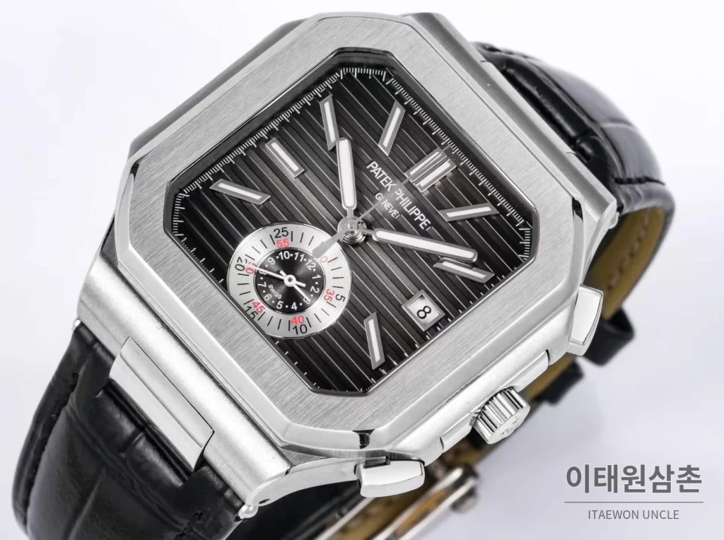 파텍필립 노틸러스 스틸 크로노그래프 오토매틱 44mm 5980/1A-014 블랙 다이얼 블랙 가죽 스트랩