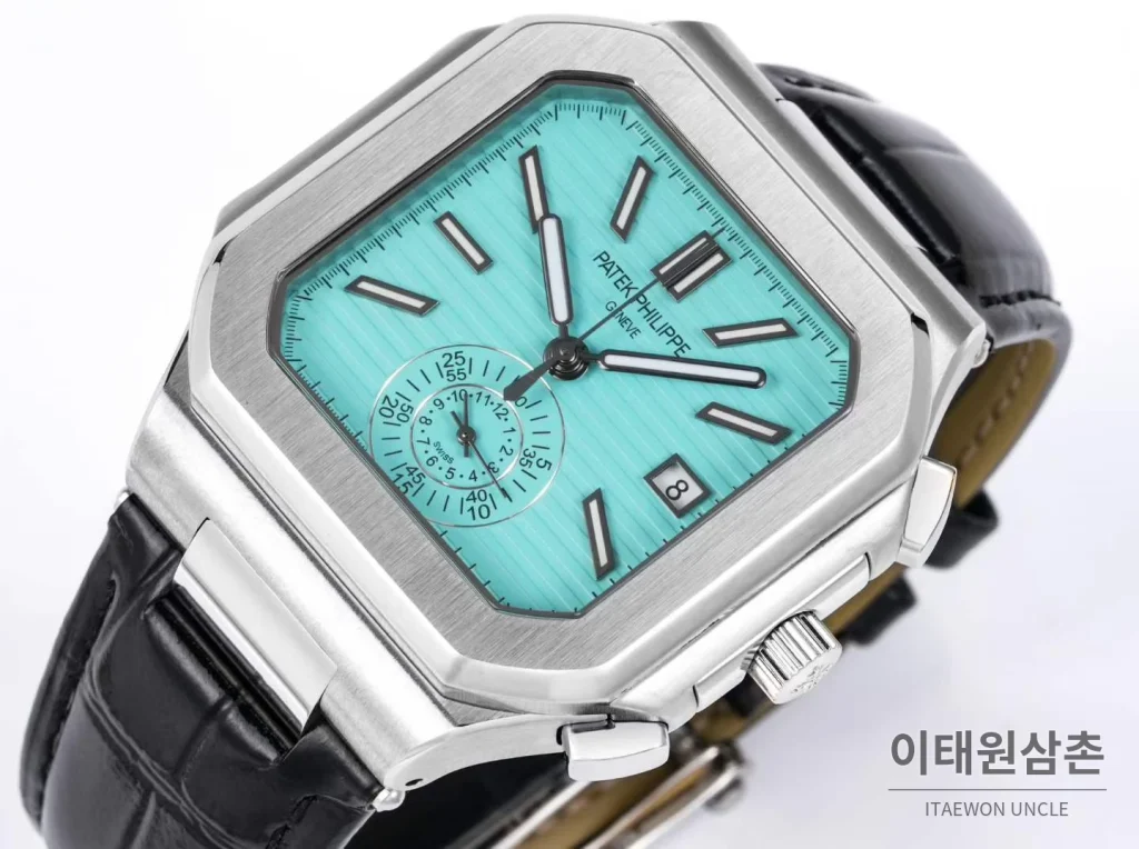 파텍필립 노틸러스 스틸 크로노그래프 오토매틱 44mm 5980/1A-014 아이스블루 다이얼 블랙 가죽 스트랩