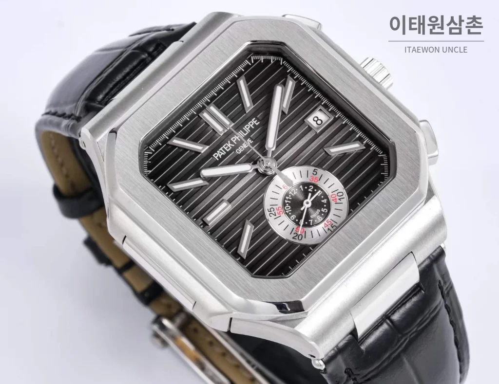 파텍필립 노틸러스 스틸 크로노그래프 오토매틱 44mm 5980/1A-014 블랙 다이얼 블랙 가죽 스트랩
