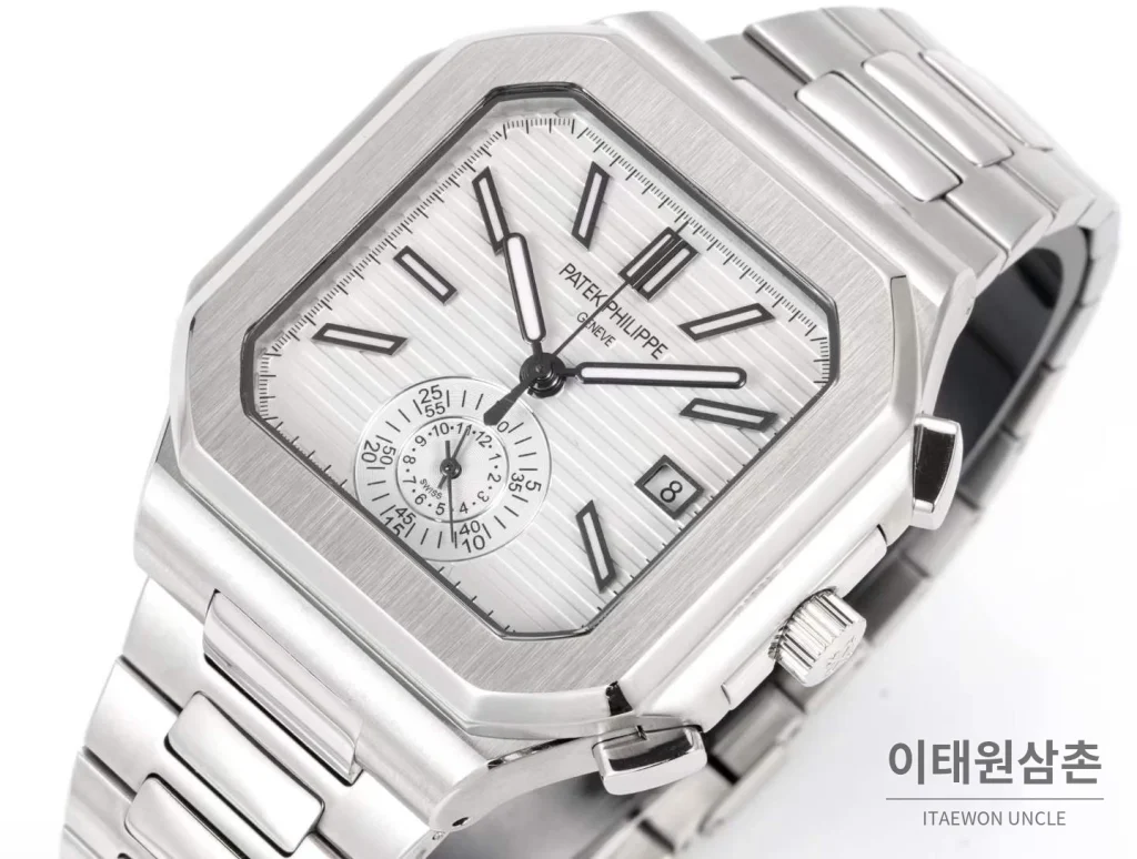 파텍필립 노틸러스 스틸 크로노그래프 오토매틱 44mm 블랙
