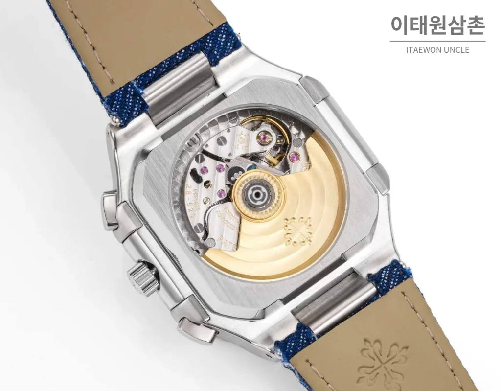 파텍필립 노틸러스 스틸 크로노그래프 오토매틱 44mm 5980/1A-014 블루 다이얼 블루 나일론 스트랩