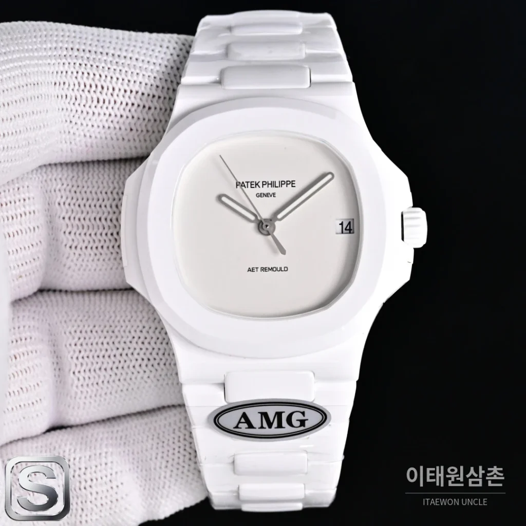 파텍필립 노틸러스 화이트 세라믹 아이스화이트 다이얼 오토매틱 40mm
