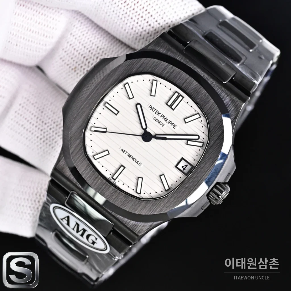 파텍필립 노틸러스 블랙 세라믹 아이스블루 다이얼 오토매틱 40mm 5711 스틸 브레이슬릿