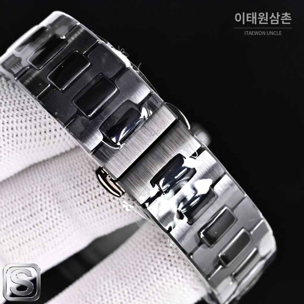 파텍필립 노틸러스 블랙 세라믹 아이스블루 다이얼 오토매틱 40mm 5711 세라믹 브레이슬릿