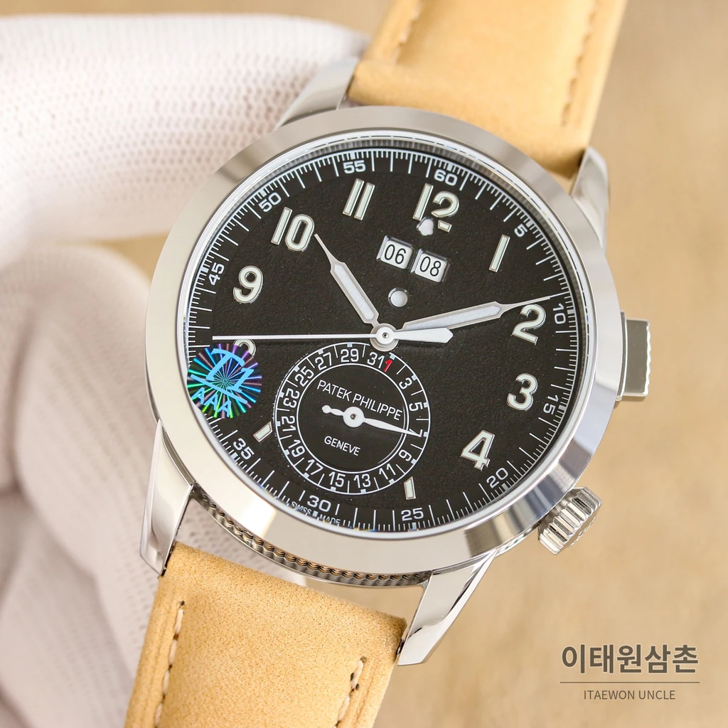 파텍필립 파일럿 트래블 타임 블랙 다이얼 베이지 스트랩 오토매틱 시계 41mm