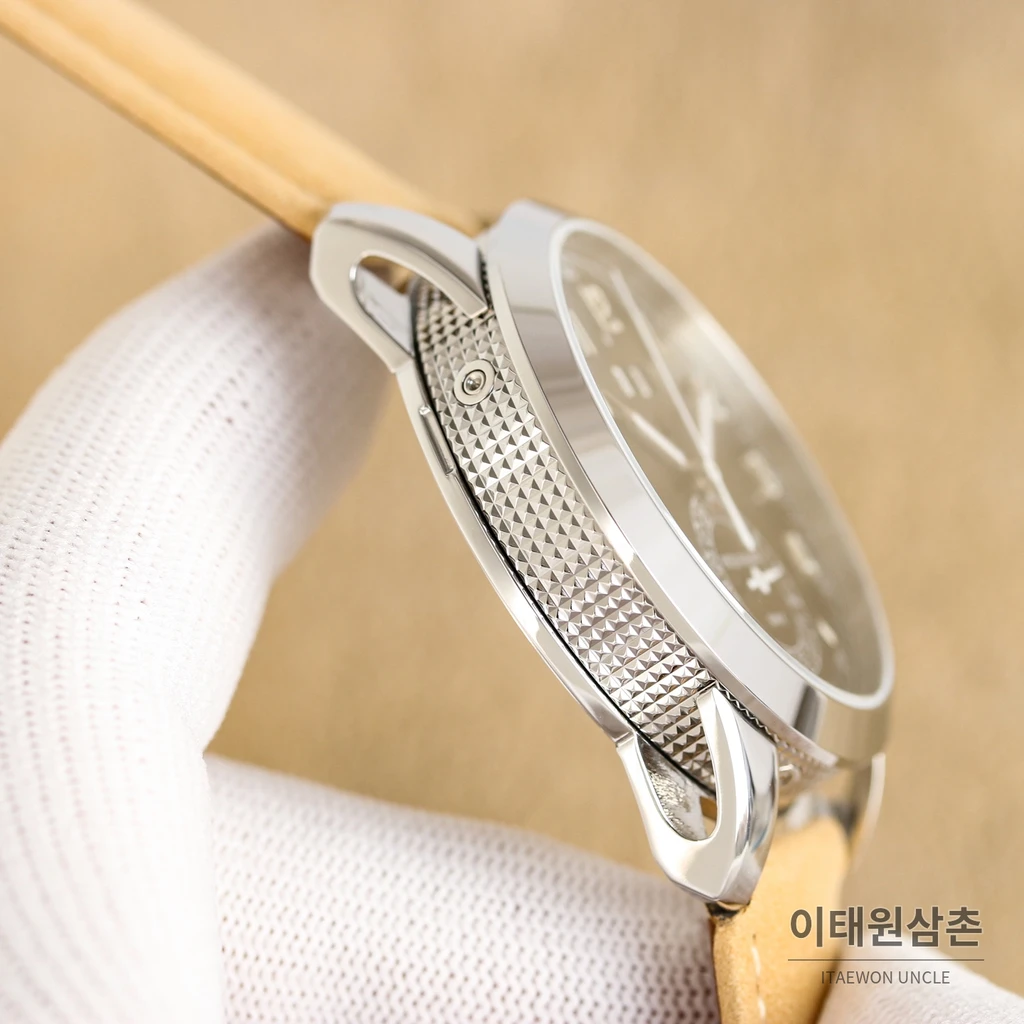 파텍필립 파일럿 트래블 타임 블랙 다이얼 베이지 스트랩 오토매틱 시계 41mm