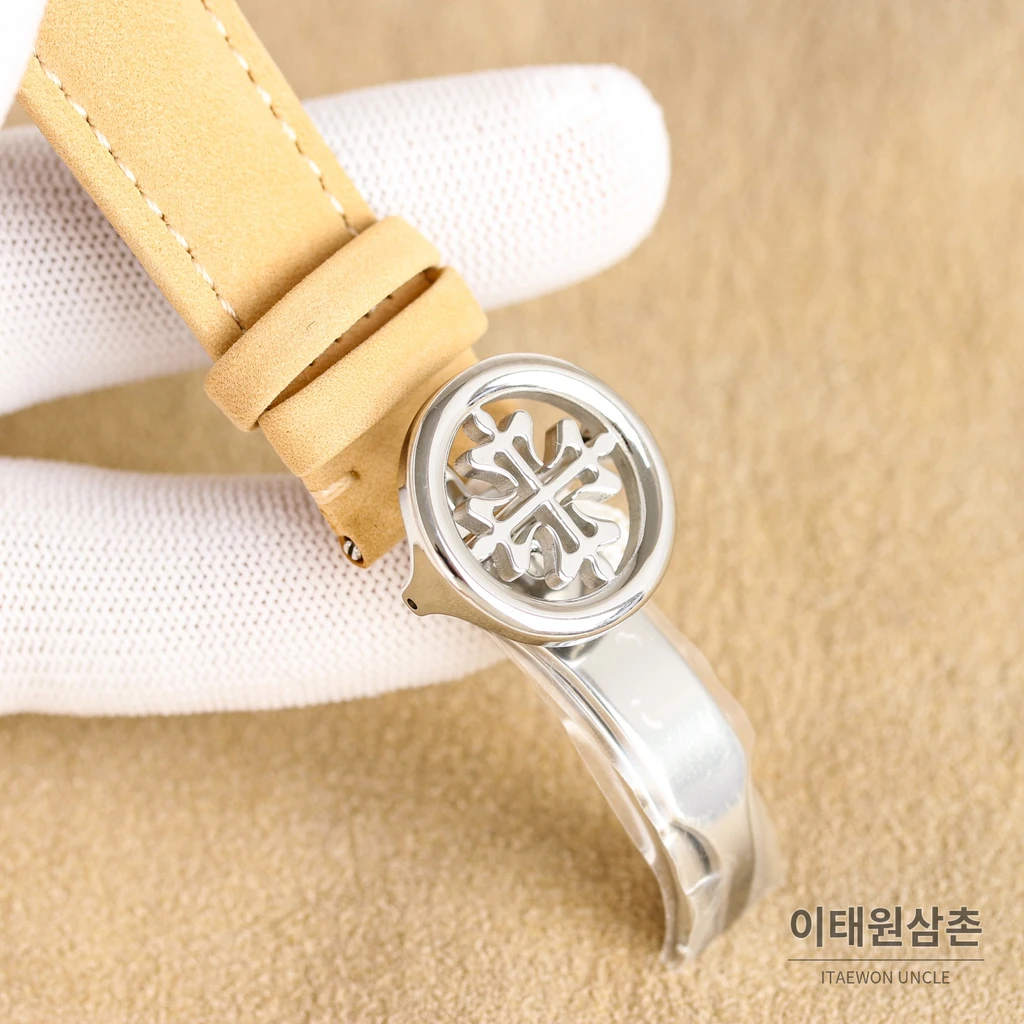 파텍필립 파일럿 트래블 타임 블랙 다이얼 베이지 스트랩 오토매틱 시계 41mm