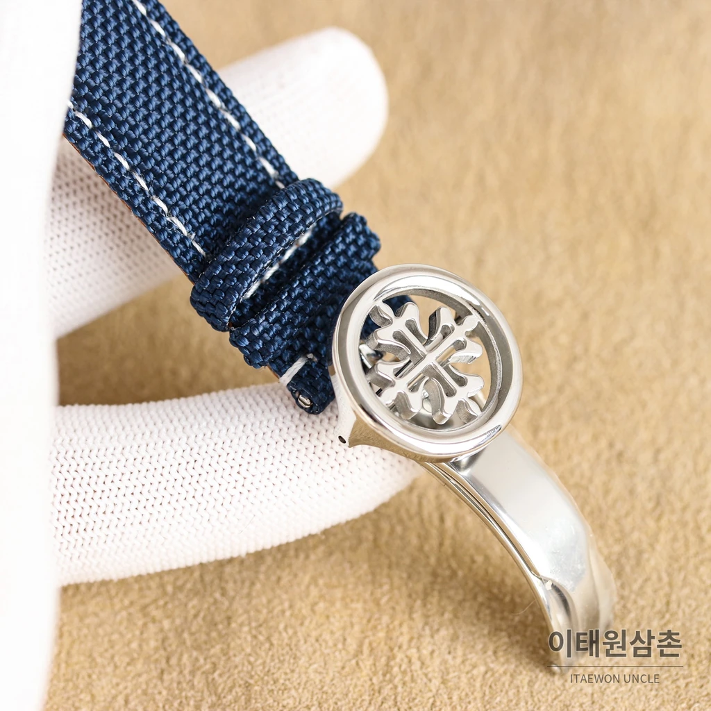 파텍필립 파일럿 트래블 타임 블루 다이얼 패브릭 스트랩 오토매틱 시계 41mm