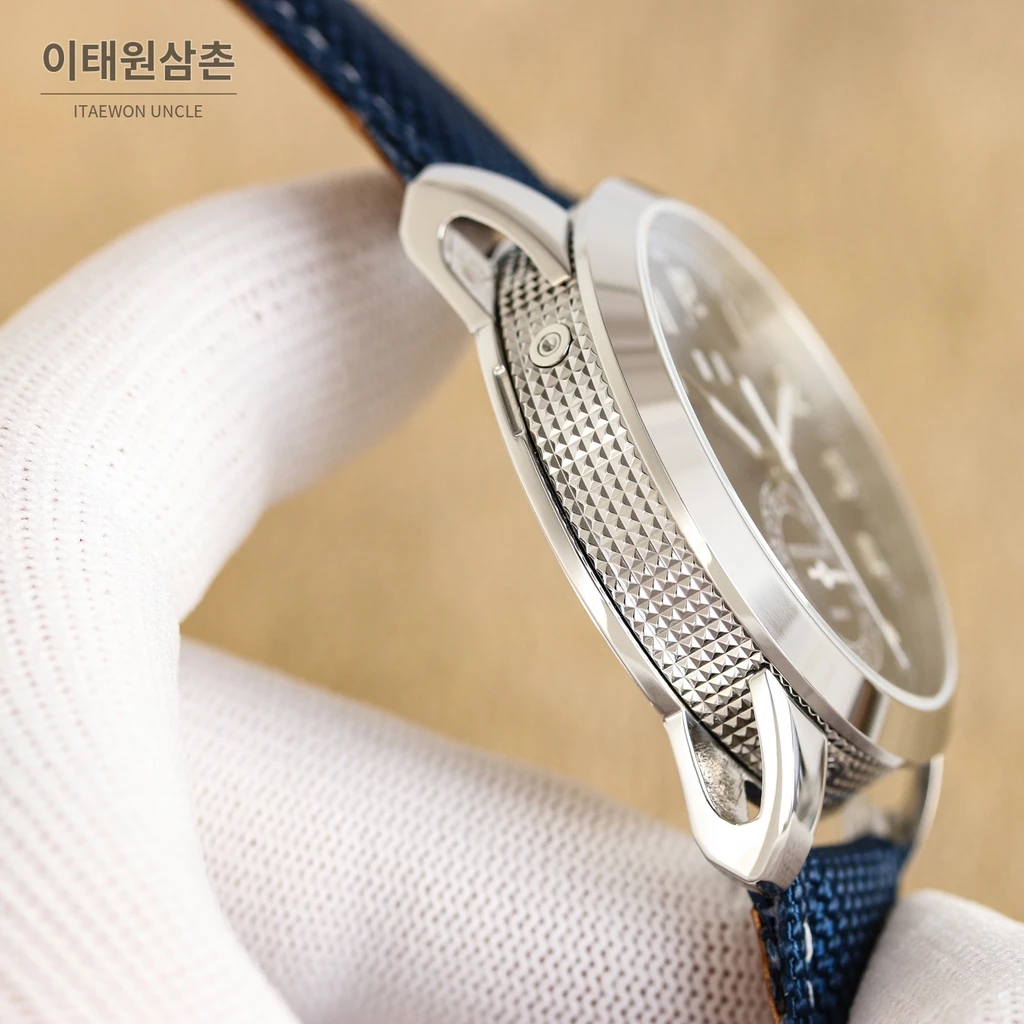 파텍필립 파일럿 트래블 타임 블루 다이얼 패브릭 스트랩 오토매틱 시계 41mm