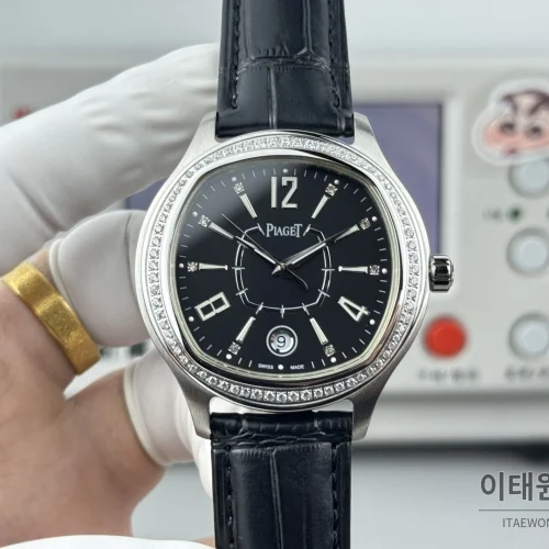 피아제 스퀘어케이스 블랙다이얼 레더스트랩 오토매틱 42mm