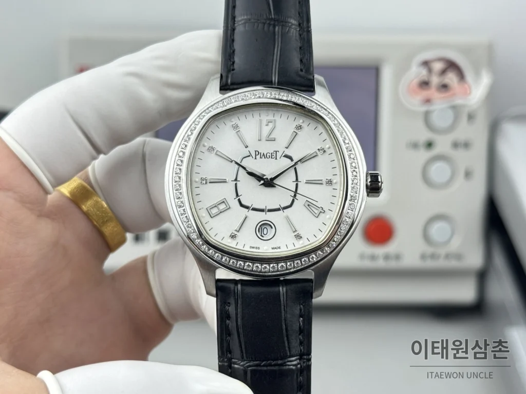 피아제 스퀘어케이스 블랙다이얼 레더스트랩 오토매틱 42mm