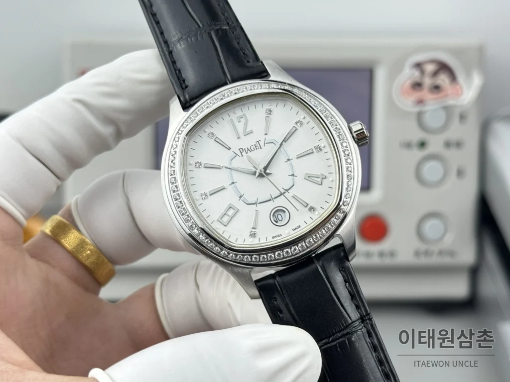 피아제 스퀘어케이스 블랙다이얼 레더스트랩 오토매틱 42mm