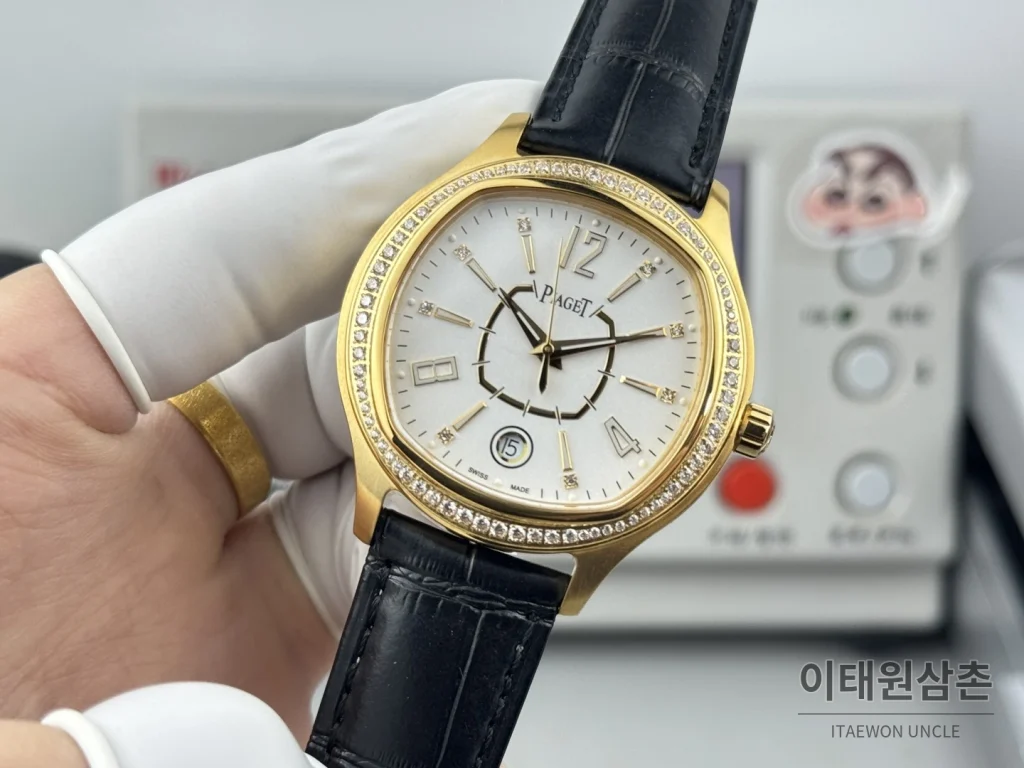 피아제 스퀘어케이스 골드베젤 화이트다이얼 오토매틱 42mm