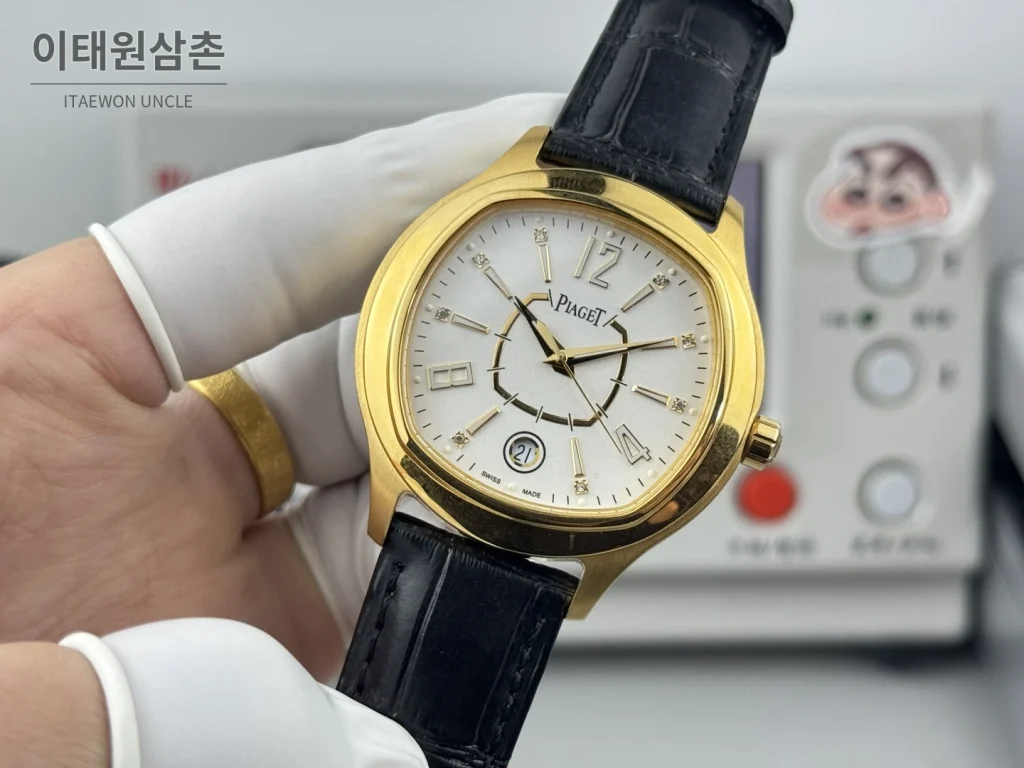 피아제 스퀘어케이스 골드베젤 화이트다이얼 오토매틱 42mm