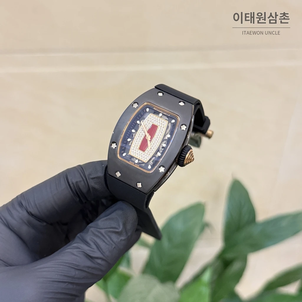 리차드밀 블랙세라믹베젤 레드다이얼 스켈레톤 여성용 시계