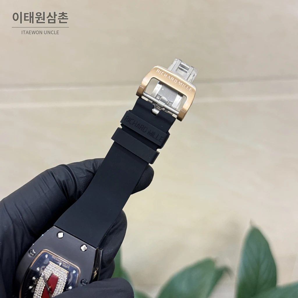 리차드밀 블랙세라믹베젤 레드다이얼 스켈레톤 여성용 시계
