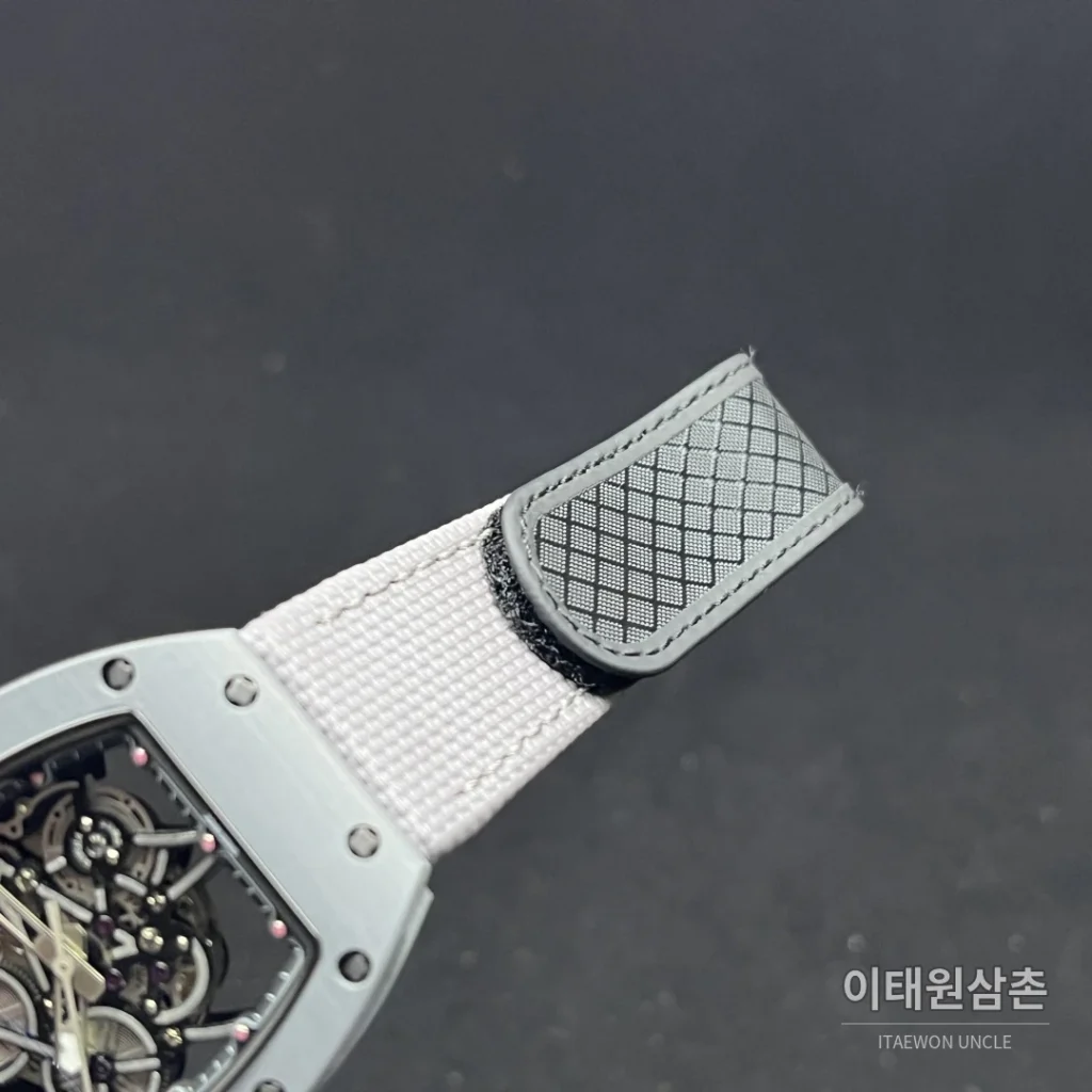 리차드밀 카본 TPT 쿼츠 TPT 스켈레톤 토노 수동 시계 47.33mm 스켈레톤 다이얼 그레이 나일론 스트랩