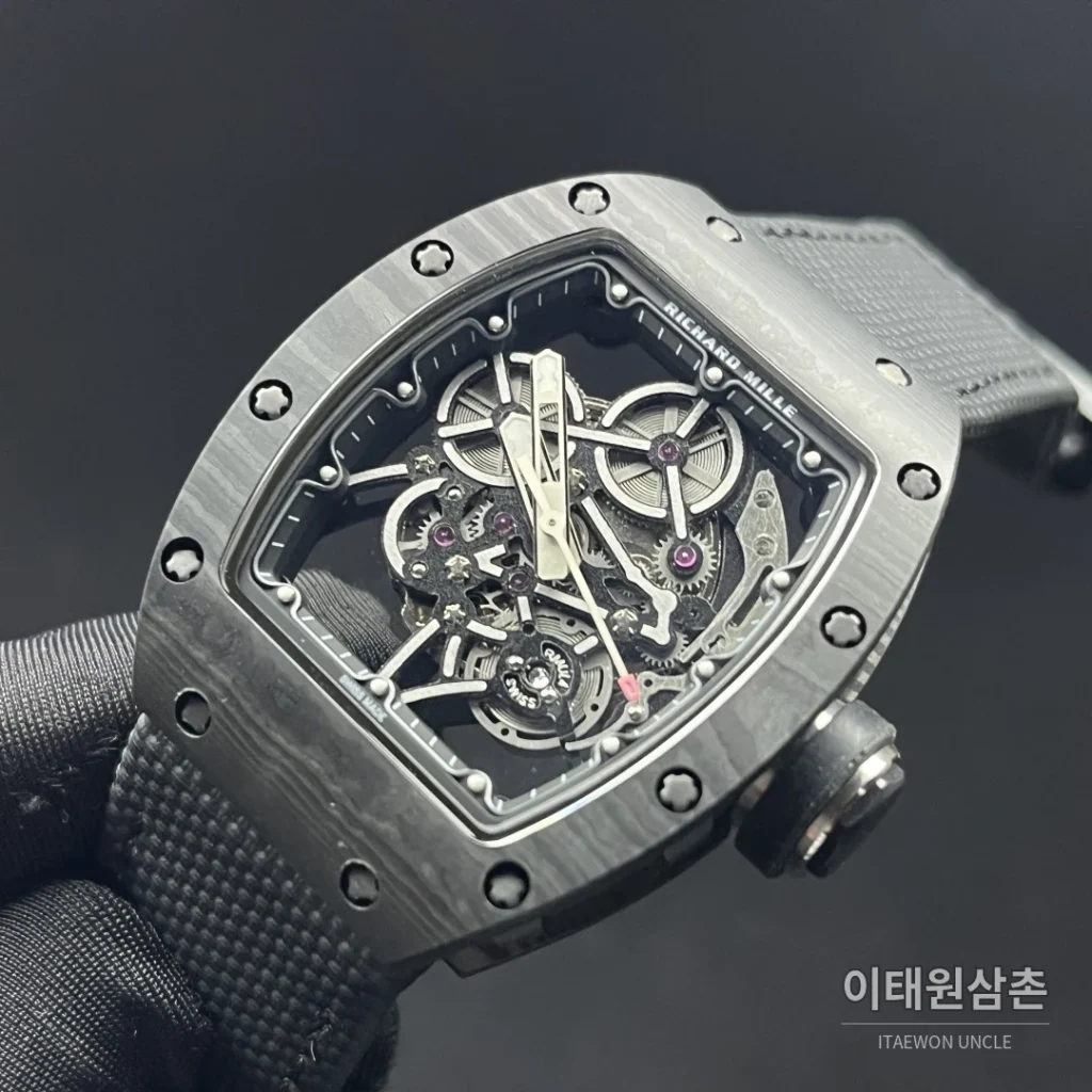 리차드밀 카본 TPT 쿼츠 TPT 스켈레톤 토노 수동 시계 47.33mm 스켈레톤 다이얼 그레이 러버 스트랩