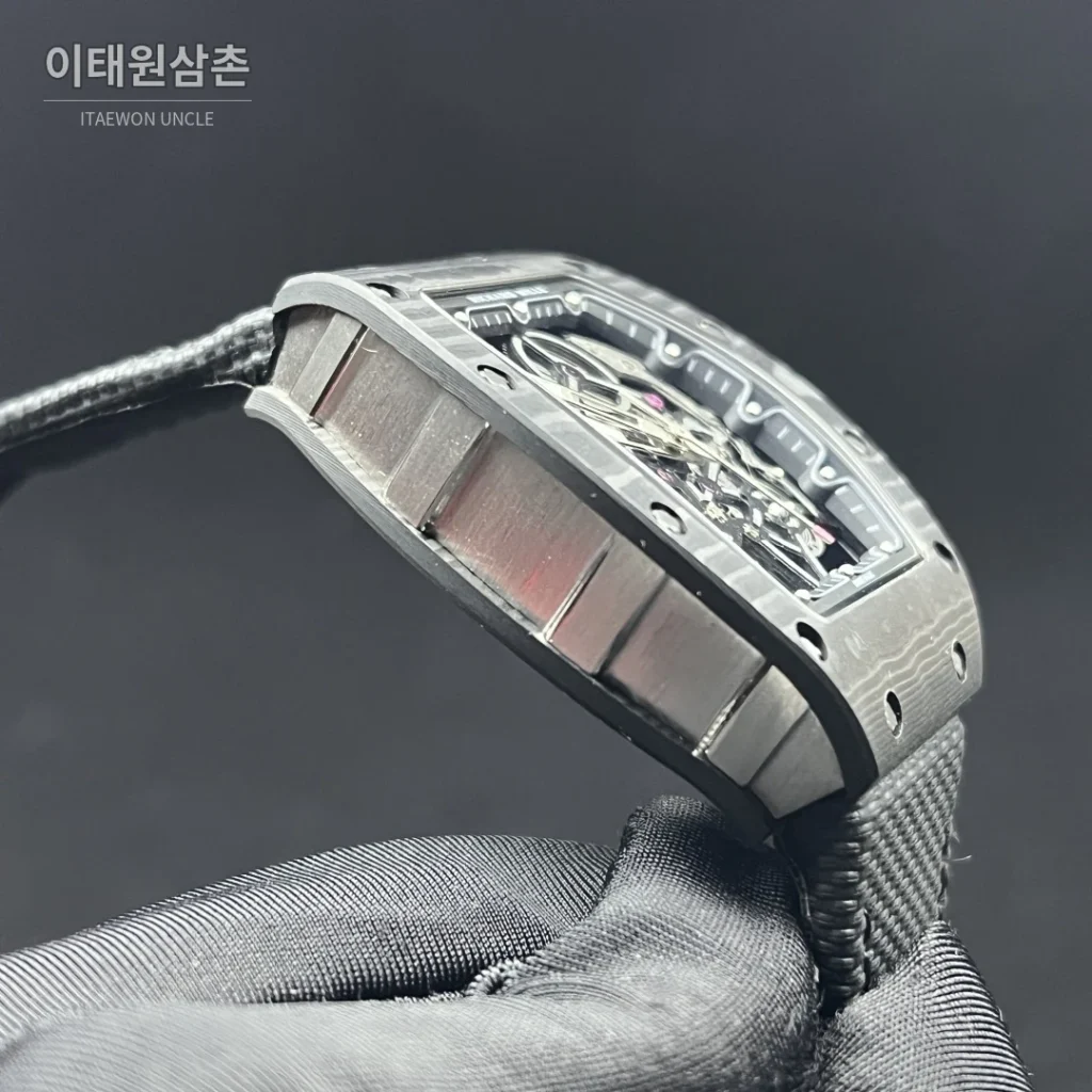 리차드밀 카본 TPT 쿼츠 TPT 스켈레톤 토노 수동 시계 47.33mm 스켈레톤 다이얼 그레이 러버 스트랩