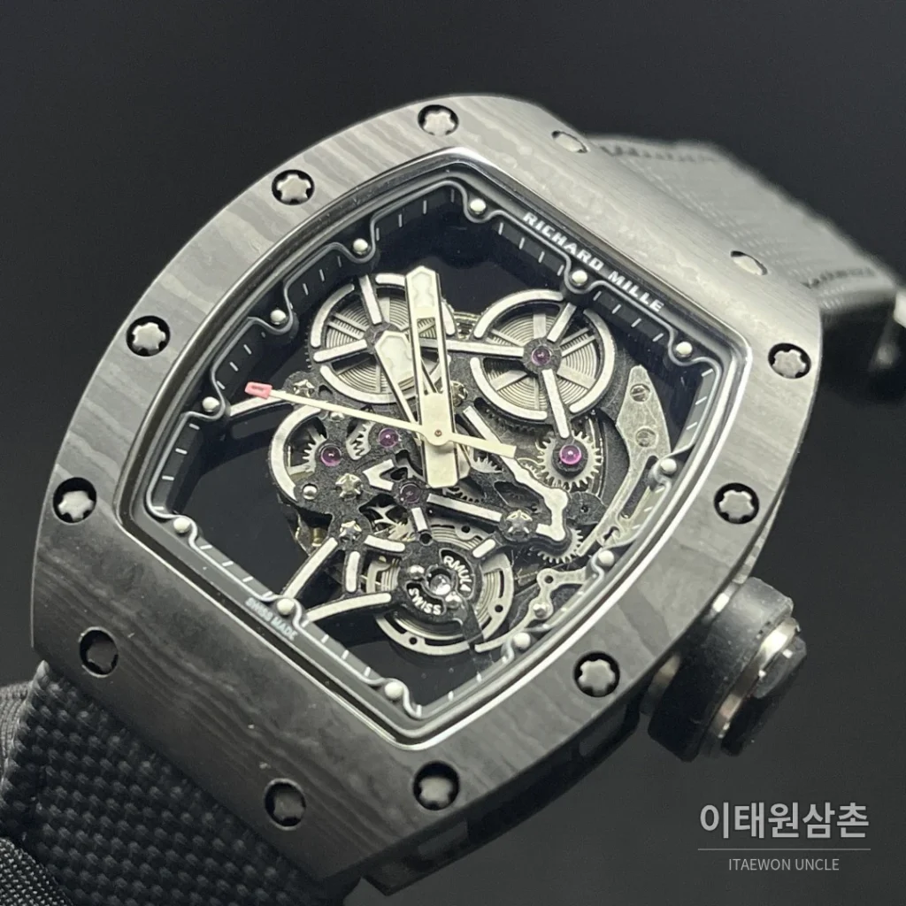 리차드밀 카본 TPT 쿼츠 TPT 스켈레톤 토노 수동 시계 47.33mm 스켈레톤 다이얼 그레이 러버 스트랩