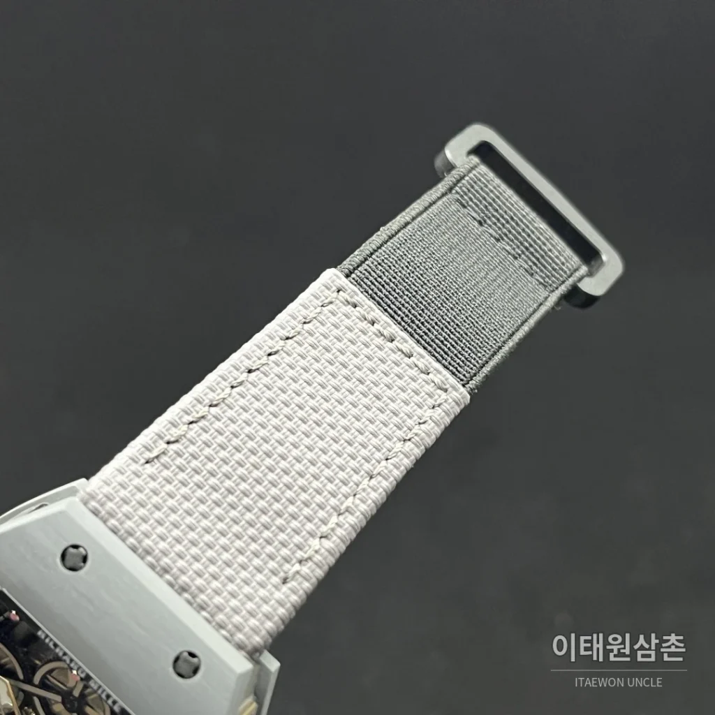 리차드밀 카본 TPT 쿼츠 TPT 스켈레톤 토노 수동 시계 47.33mm 스켈레톤 다이얼 그레이 나일론 스트랩