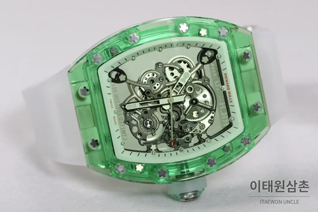 리차드밀 크리스탈 스켈레톤 헨드와인드 무브먼트 51mm RM055 스켈레톤 다이얼 화이트 러버 스트랩 그린 베젤
