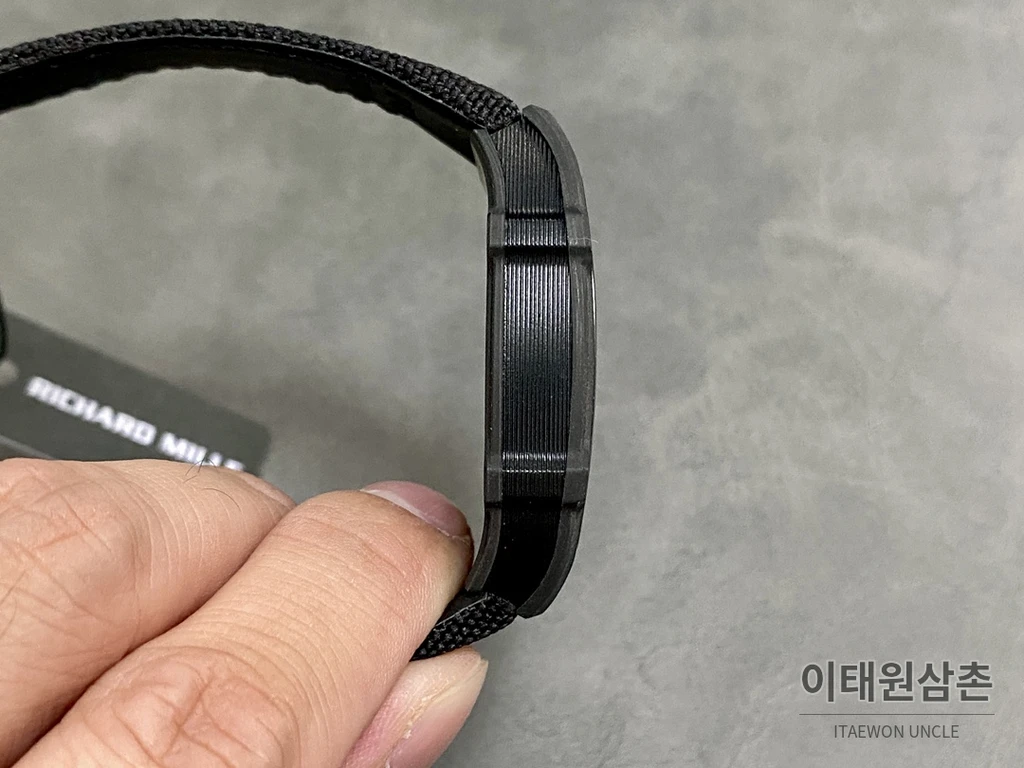 리차드밀 라파엘나달 NTPT카본 블랙베젤 플라잉투르비용 시계 47.25mm