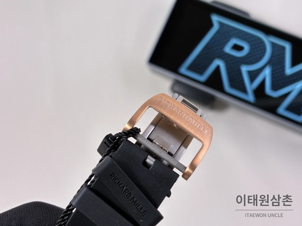 리차드밀 RM 17-02 블랙 세라믹 블랙 스트랩 골드 인덱스 투르비용 시계 48mm