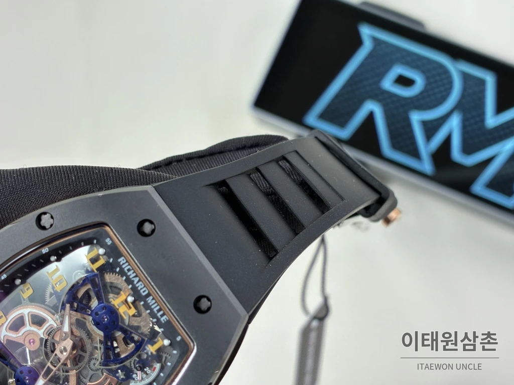 리차드밀 RM 17-02 블랙 세라믹 블랙 스트랩 골드 인덱스 투르비용 시계 48mm