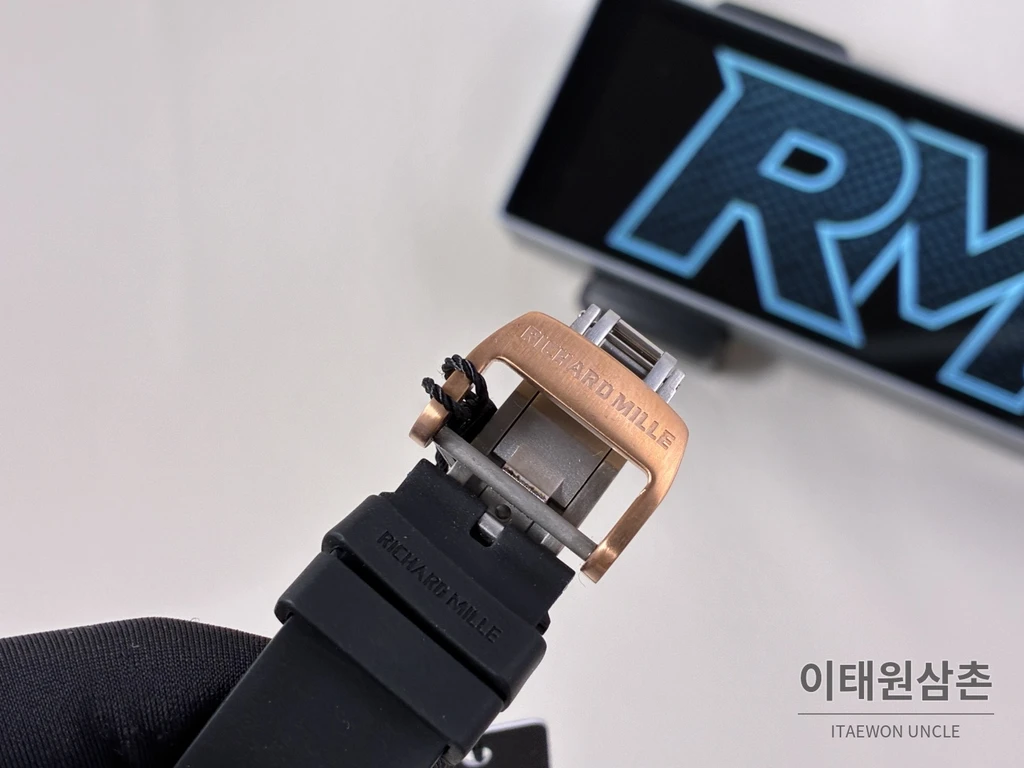 리차드밀 RM 17-02 블루 세라믹 블랙 스트랩 투르비용 시계 48mm