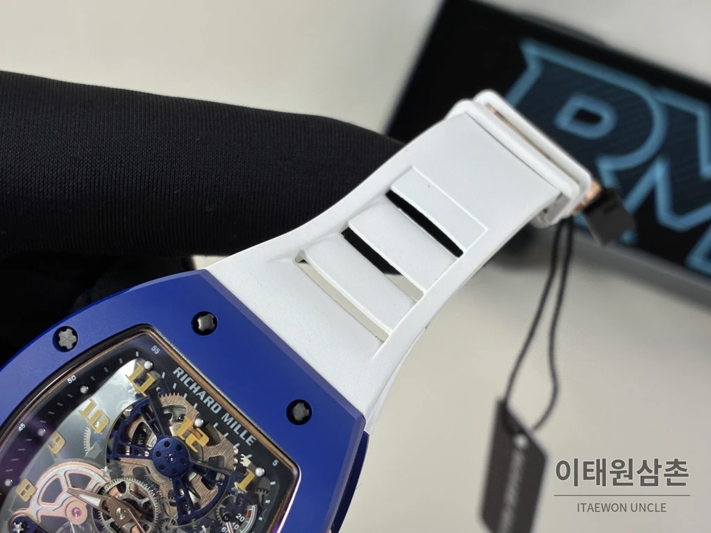리차드밀 RM 17-02 블루 세라믹 화이트 스트랩 투르비용 시계 48mm