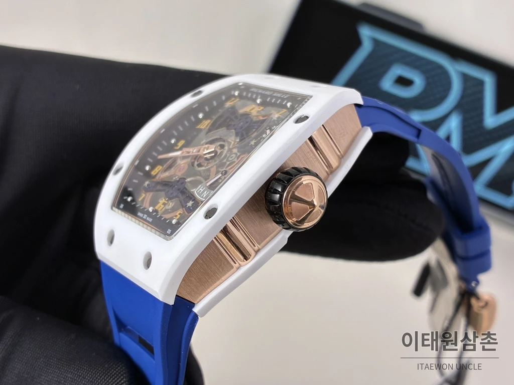 리차드밀 RM 17-02 화이트 세라믹 블루 스트랩 투르비용 시계 48mm