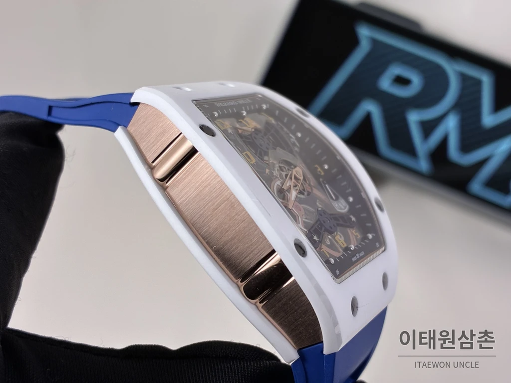 리차드밀 RM 17-02 화이트 세라믹 블루 스트랩 투르비용 시계 48mm