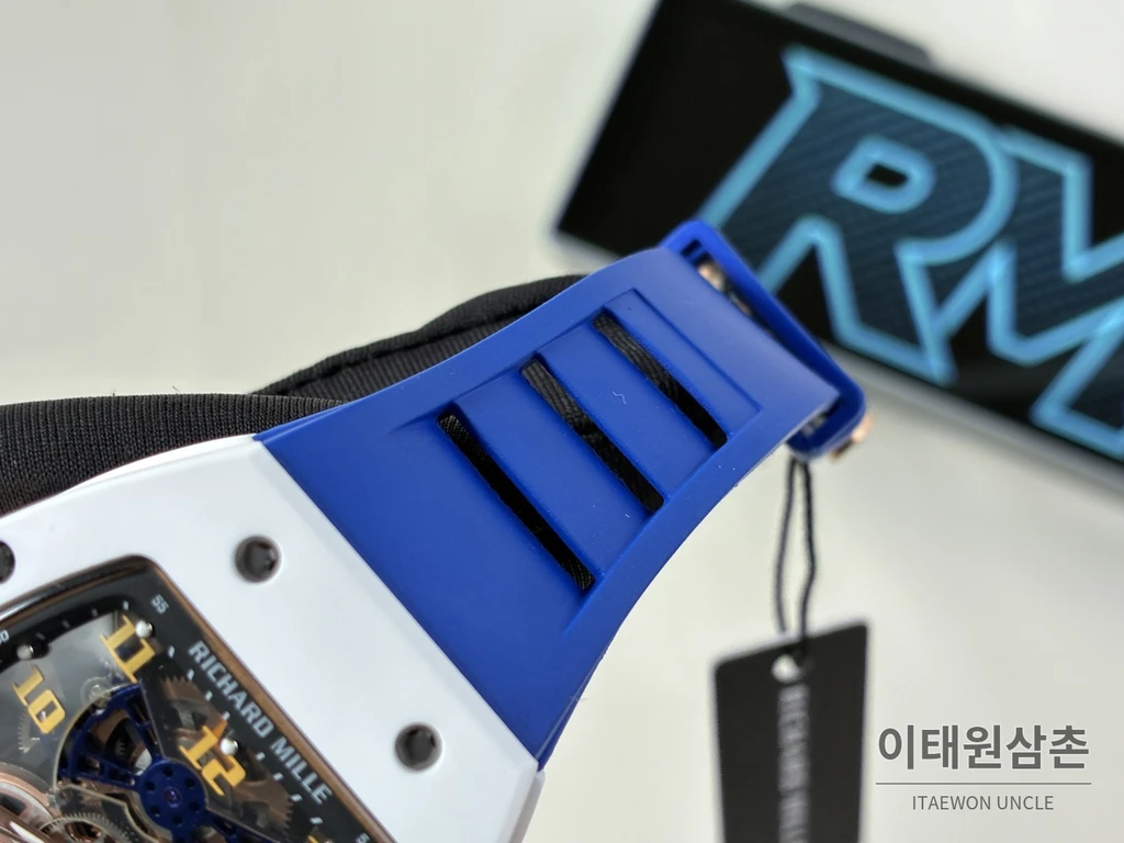 리차드밀 RM 17-02 화이트 세라믹 블루 스트랩 투르비용 시계 48mm